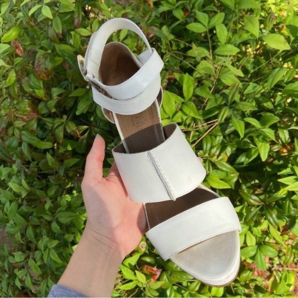 Hermes Summer Heels 💕 - Picture 4 of 9